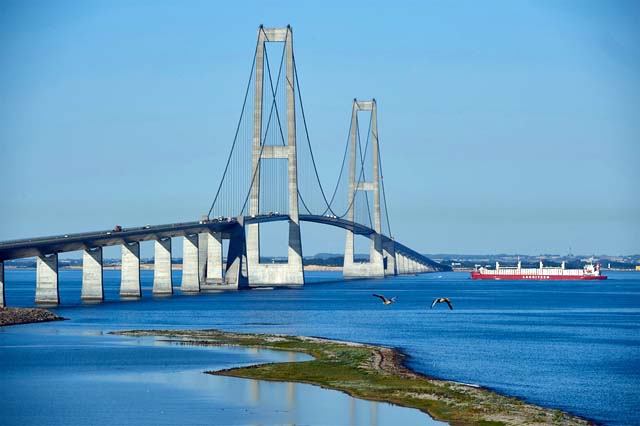 Ship and Øresund Bridge (Danish Shipping)