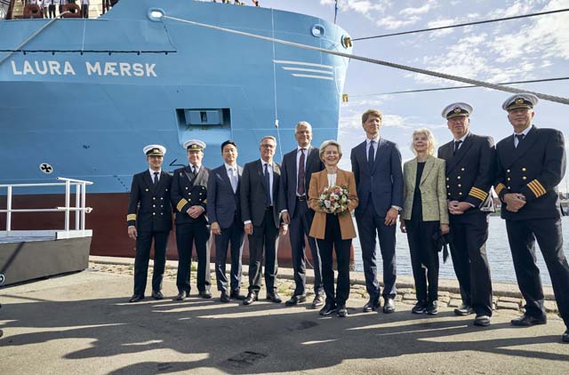 Laura Maersk naming (Maersk)